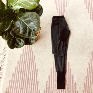 Super soft, flexible, like new, leggings